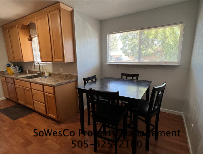 Building Photo - Three Bedroom 2 Bath Remodeled with Refrig...