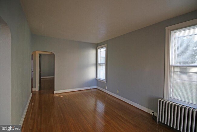 Building Photo - 12 S Filbert St