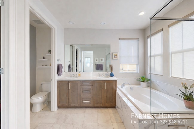 Building Photo - 20607 W Chestnut Cir