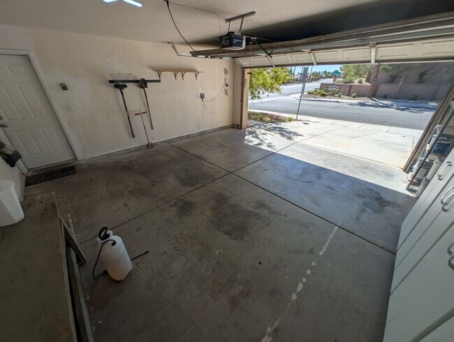 Building Photo - 8000 Revolver Ave