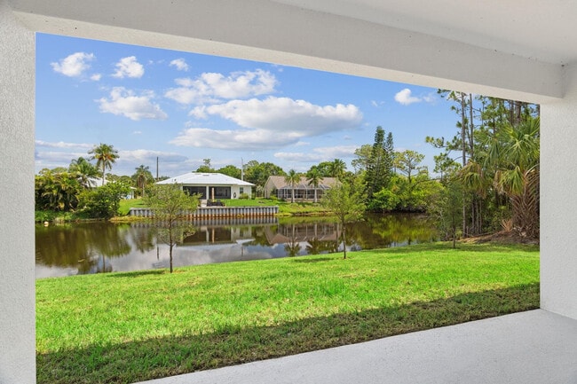 Building Photo - 573 Joy Haven Dr