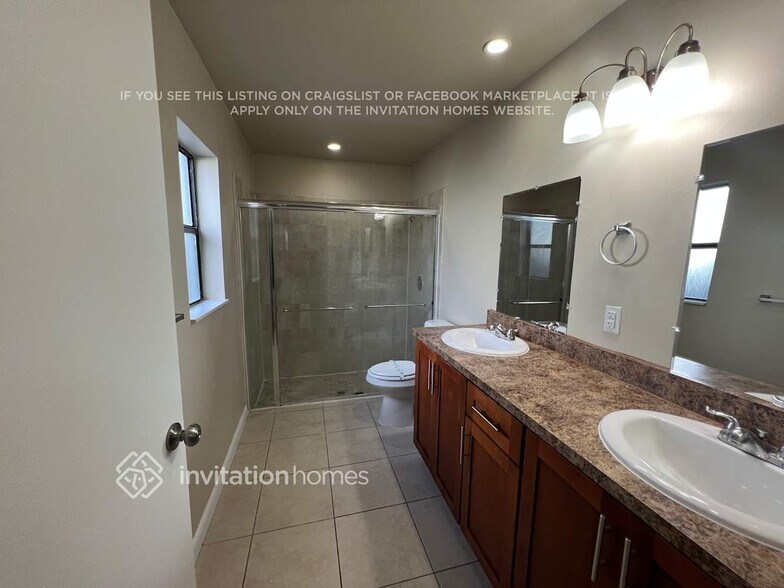 Building Photo - 9821 NW 41st Ct