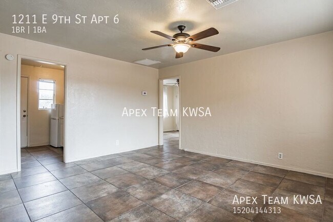 Building Photo - 1211 E 9th St