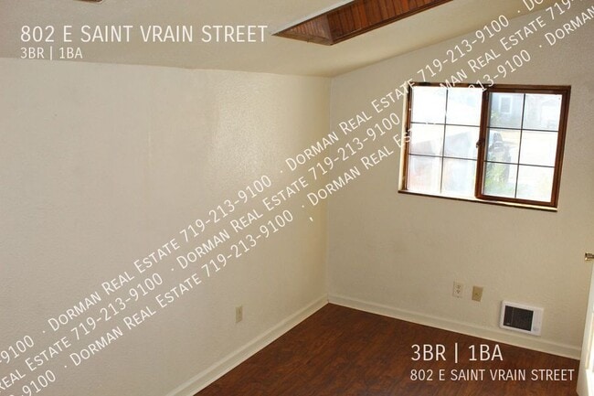 Building Photo - 802 E Saint Vrain St