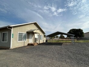 Building Photo - 160 Rutherford Ln