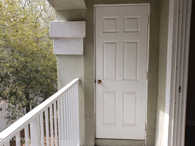 Building Photo - 8204 White Falls Blvd