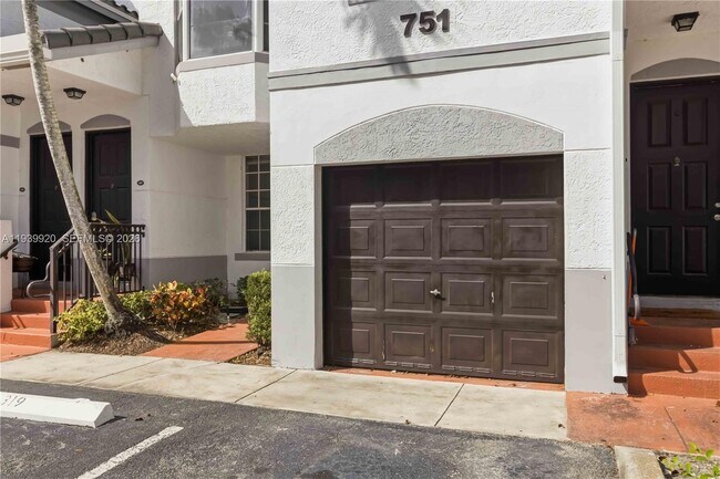 Building Photo - 751 SW 148th Ave