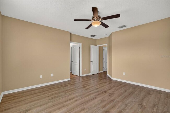 Building Photo - 817 Ashentree Dr