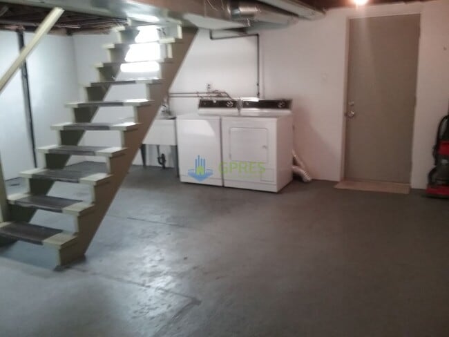 Building Photo - House for rent in the heart of Oakmont