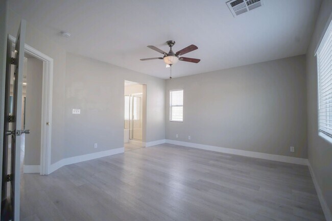 Building Photo - Wonderfully fully renovated, 2-story property