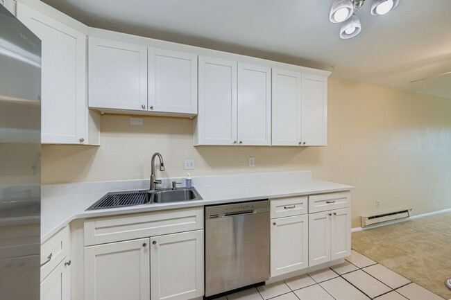 Building Photo - 1858 Centaur Cir