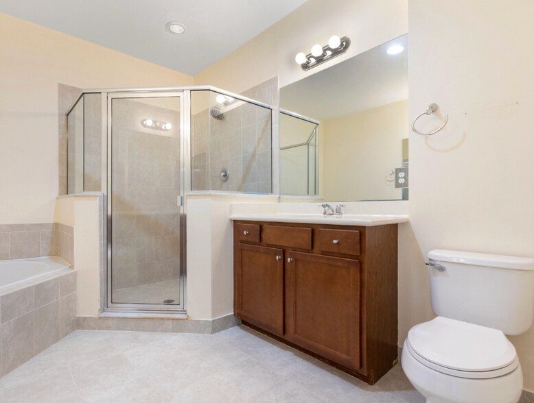 Building Photo - 1247 Via de Fossi