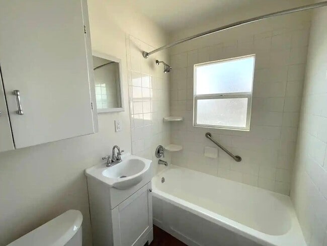 Building Photo - Charming Studio in National City – Private...