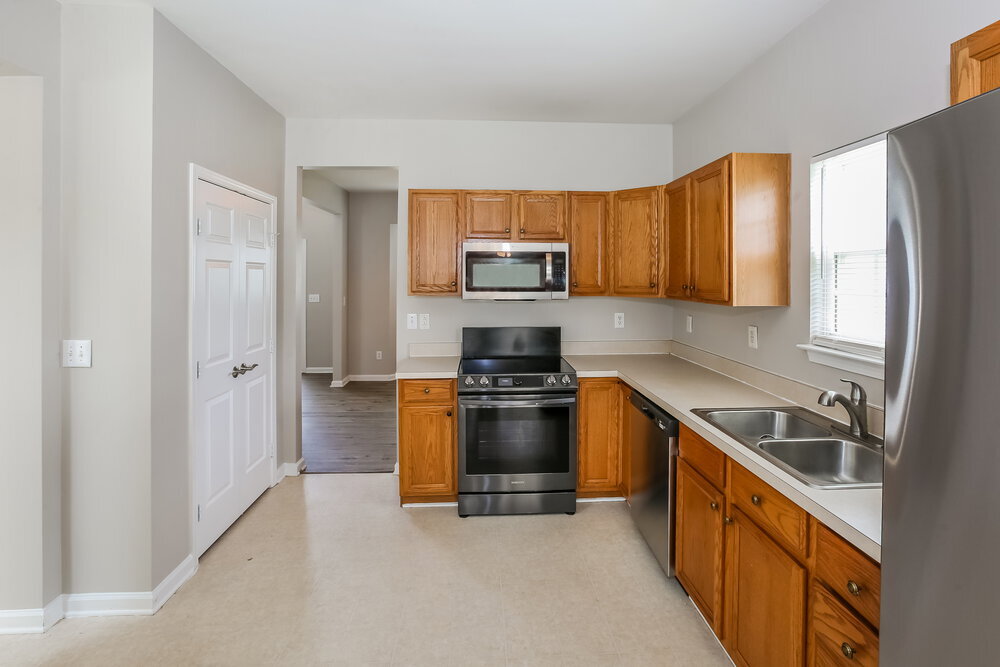 Building Photo - 9908 Spring Park Dr