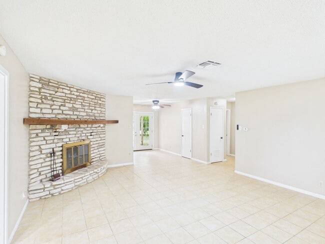 Building Photo - Room to Live, Room to Relax – Spacious 3-Bedroom Home