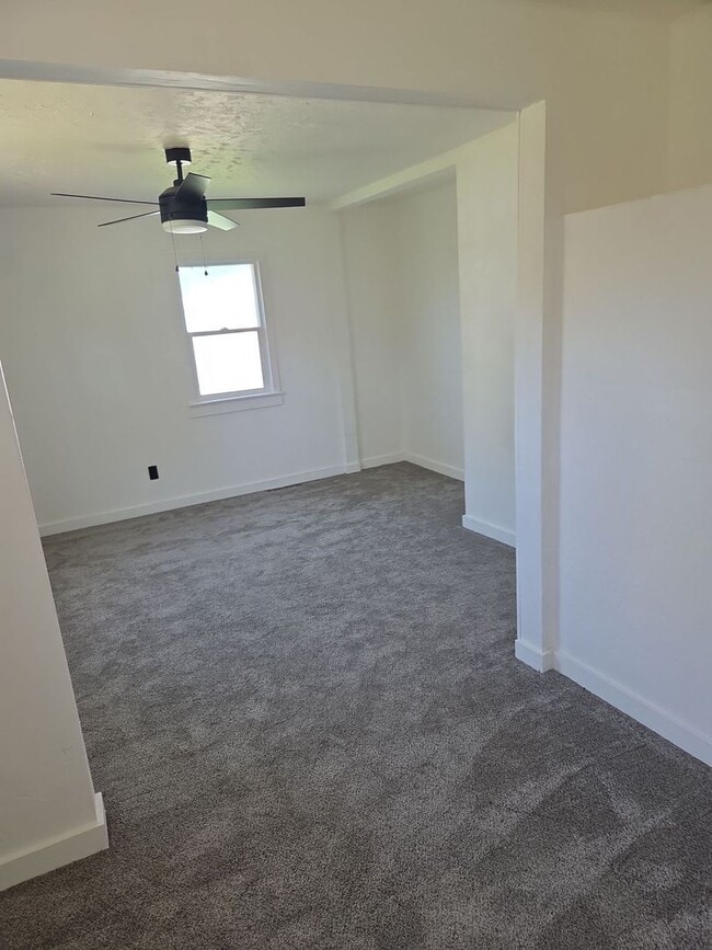 Building Photo - Newly Upgraded 2-Bedroom Home Available Now!