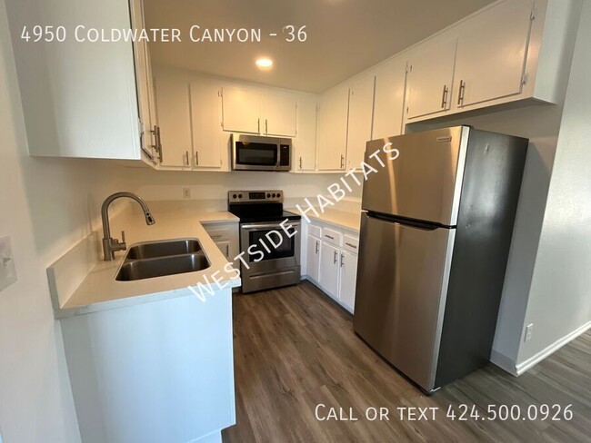 Building Photo - 4950 Coldwater Canyon Ave
