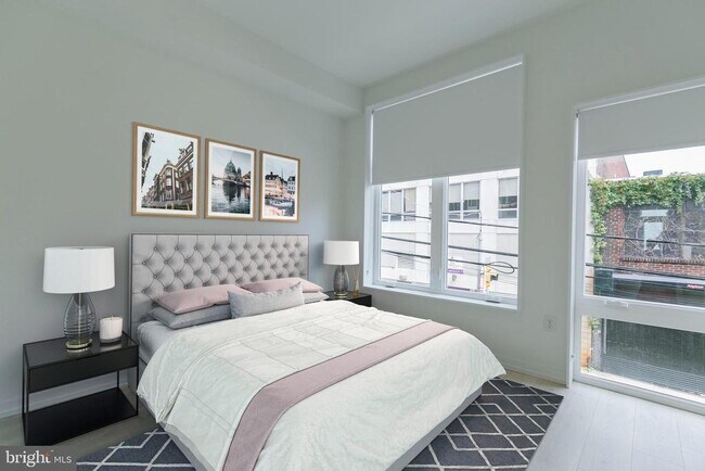 Building Photo - 1242 LeCount St