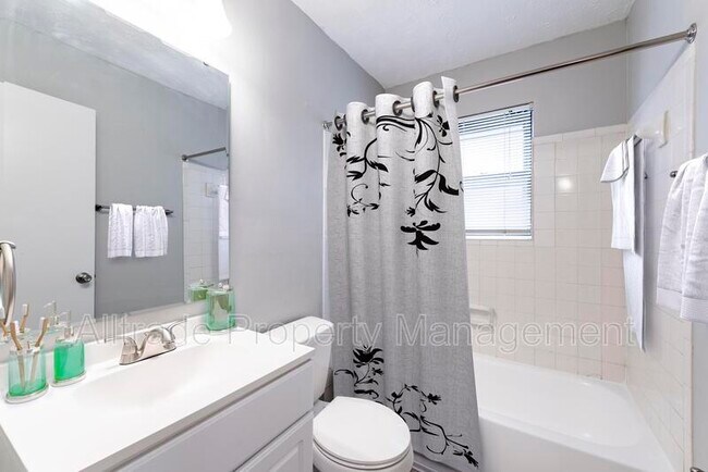 Building Photo - 4909 Cawood Dr