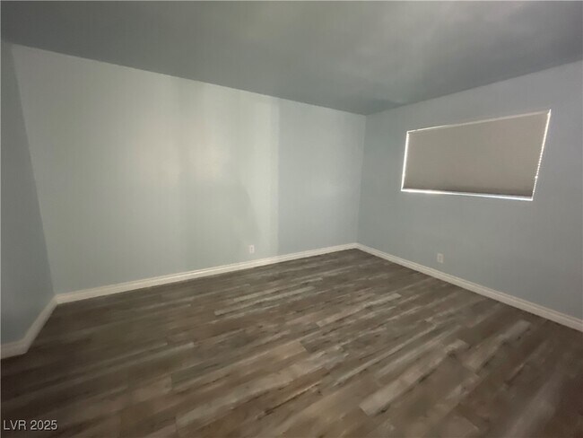 Building Photo - 510 Mckellar Cir