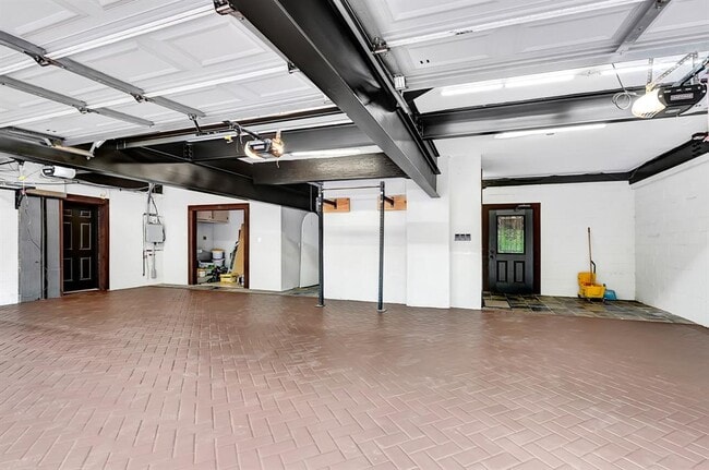 Building Photo - 1 Magnolia Bend Dr