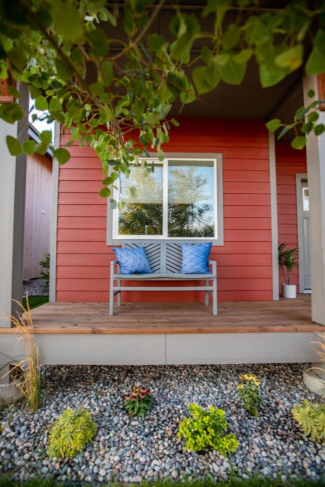 Building Photo - Charming Downtown Retreat: A Unique Blend ...