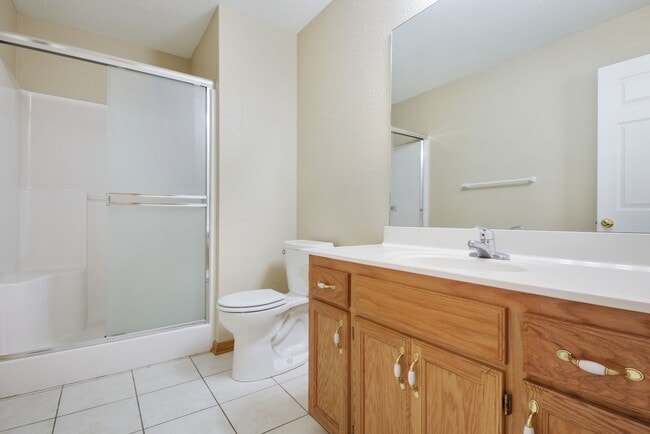 Building Photo - 3 Bedroom 2 Bath - Pleasant Hill