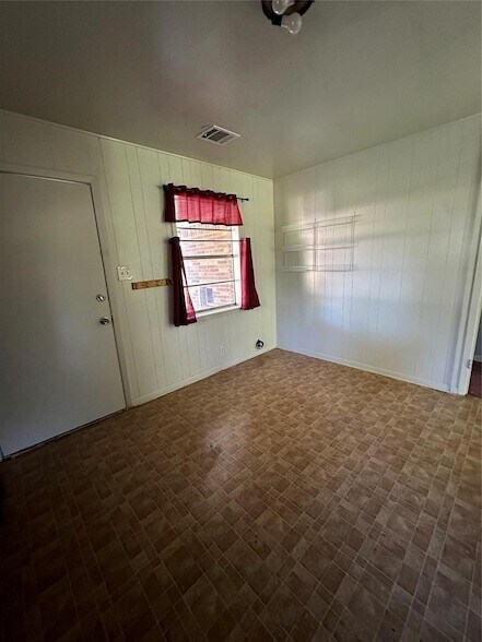 Building Photo - 143B Moffett Springs Rd