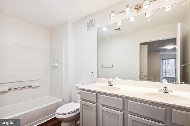 Building Photo - 2155 Scotts Crossing Ct