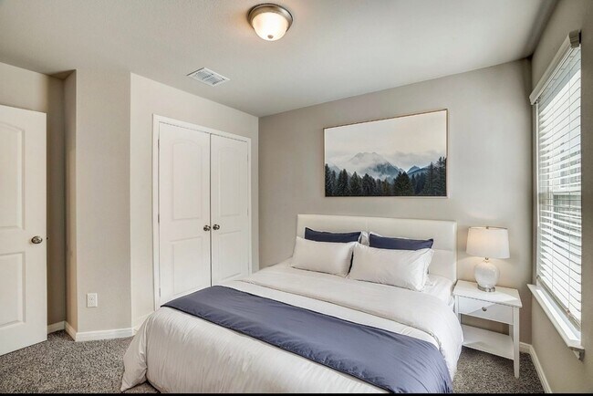 Building Photo - 3031 Dade Loop