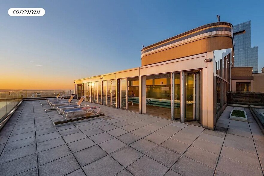 Building Photo - 322 W 57th St