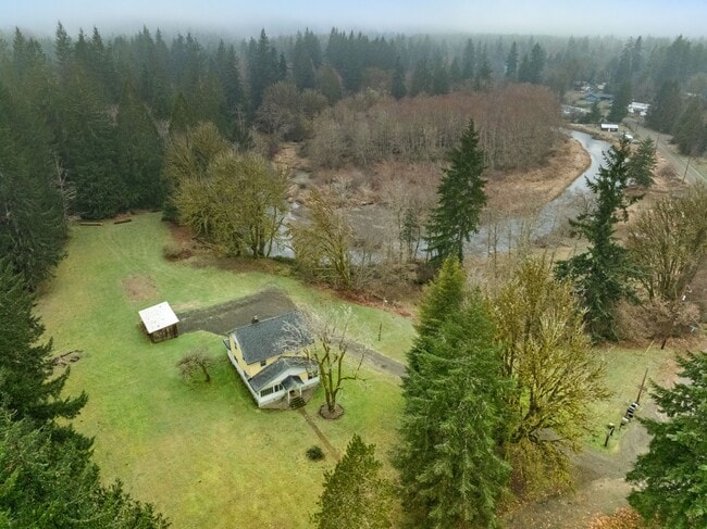 Building Photo - 117 Benthein Rd