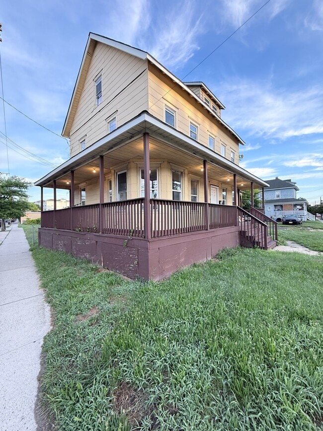 Building Photo - 101 Ridge Ave