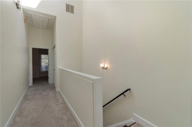 Building Photo - 1467 Monroe Dr NE