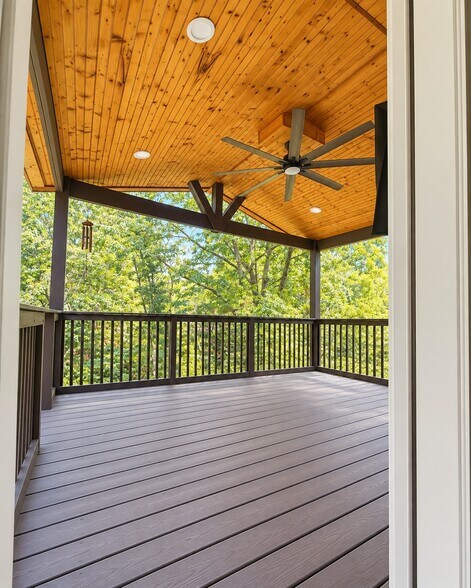 Building Photo - 933 S Woodstone Ln