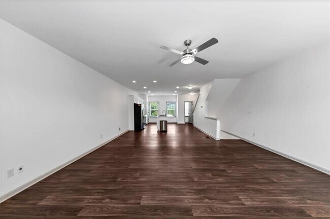 Building Photo - 3643 Princeton Ave