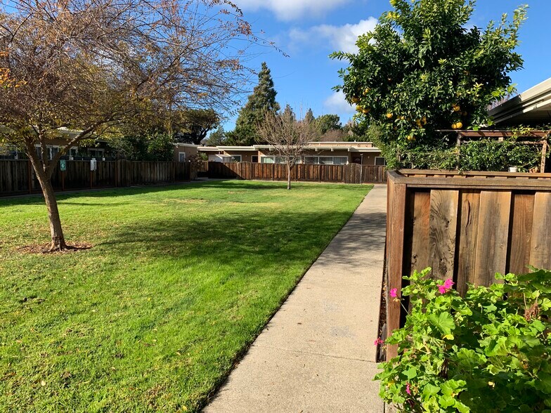 Building Photo - 1919 Ygnacio Valley Rd