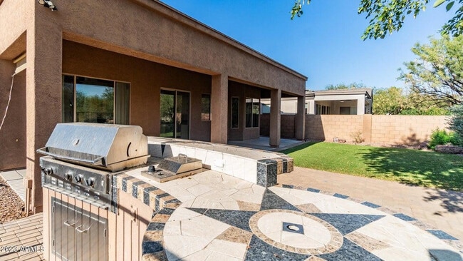 Building Photo - 3441 W Little Hopi Dr