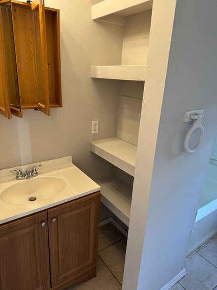 Building Photo - 4232 State Park Dr