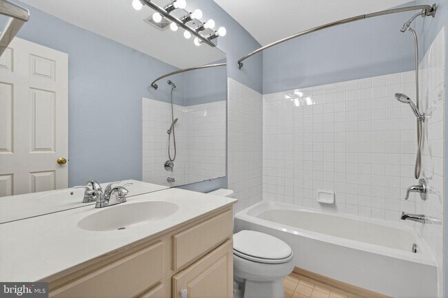Building Photo - 1055 Lexus Way