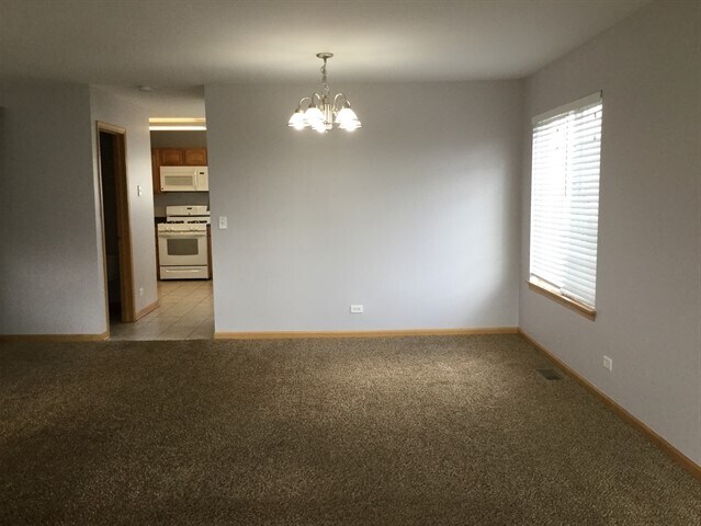 Building Photo - 618 Treble Ln