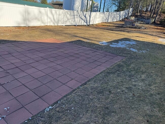 Building Photo - 261 Litchfield St