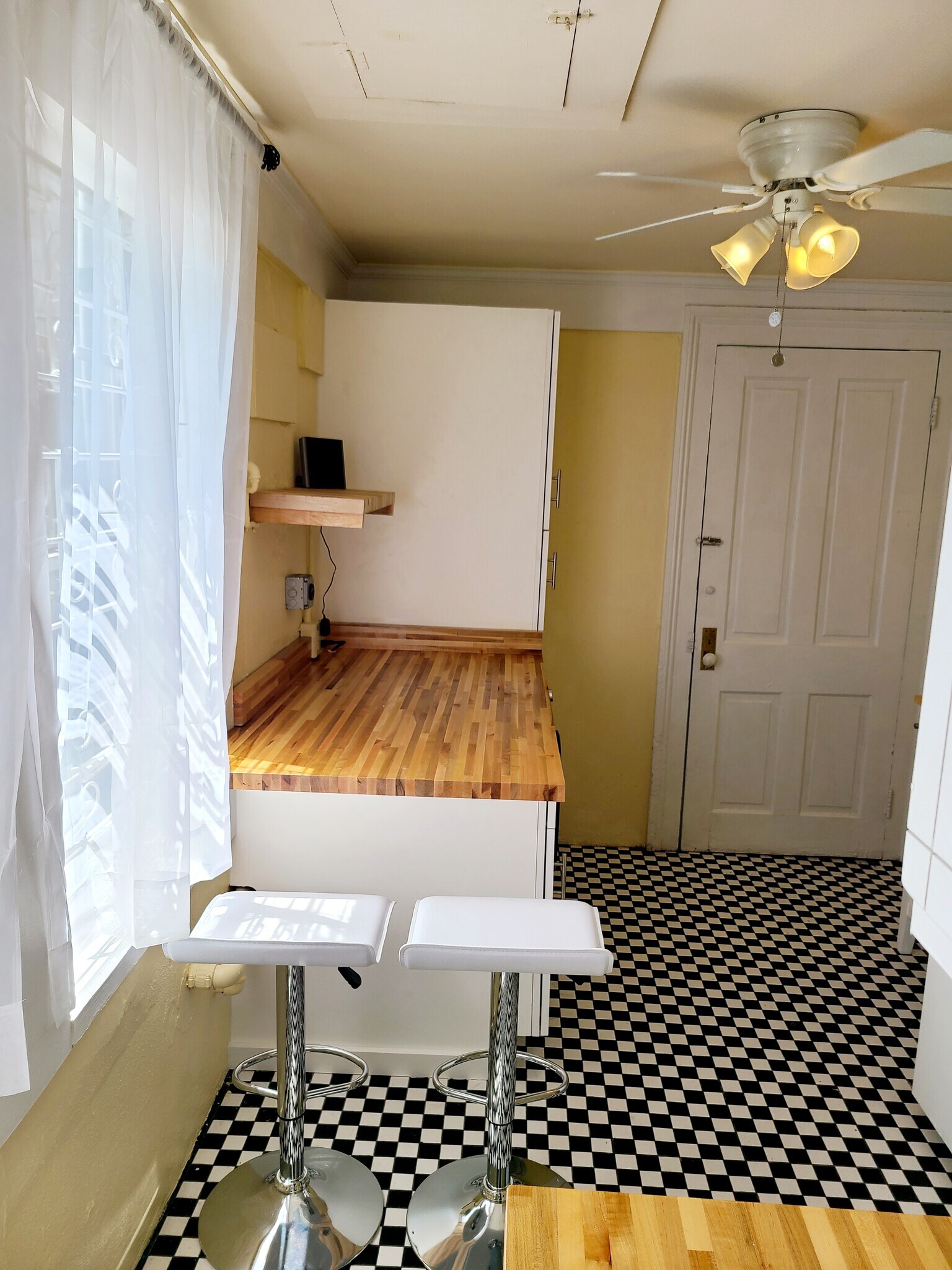 Building Photo - 4723 Carondelet St