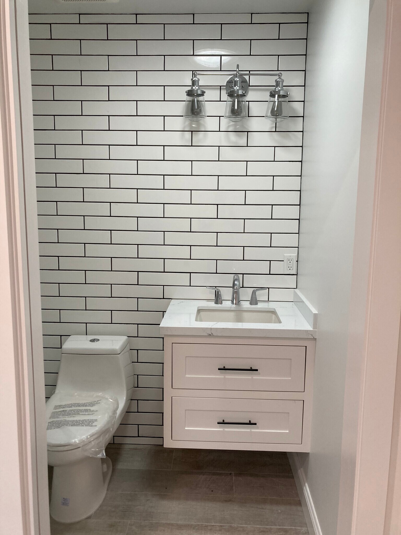 Building Photo - 5750 W 85th Pl