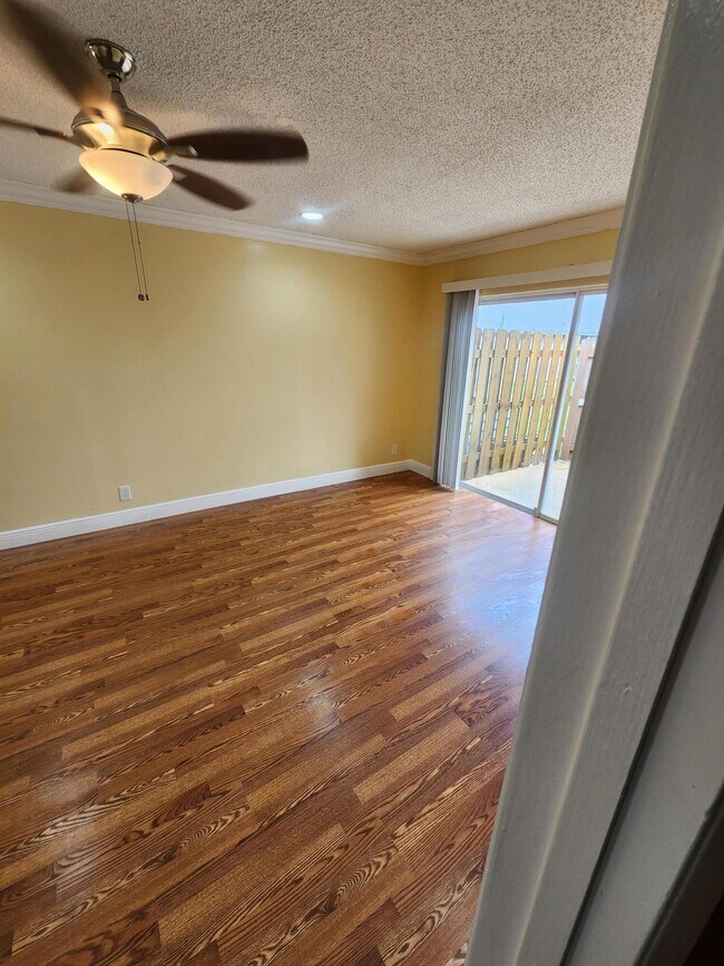 Building Photo - 5231 Pine Abbey Dr S