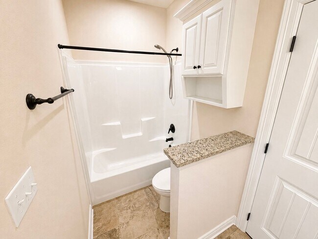 Building Photo - 922 Antler Dr