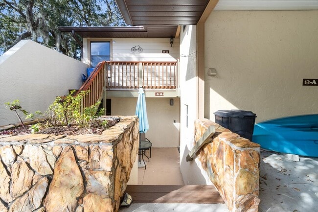 Building Photo - 219 E Hartford St