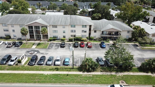 Building Photo - 1904 Honour Rd