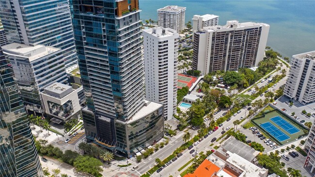 Building Photo - 1451 Brickell Ave