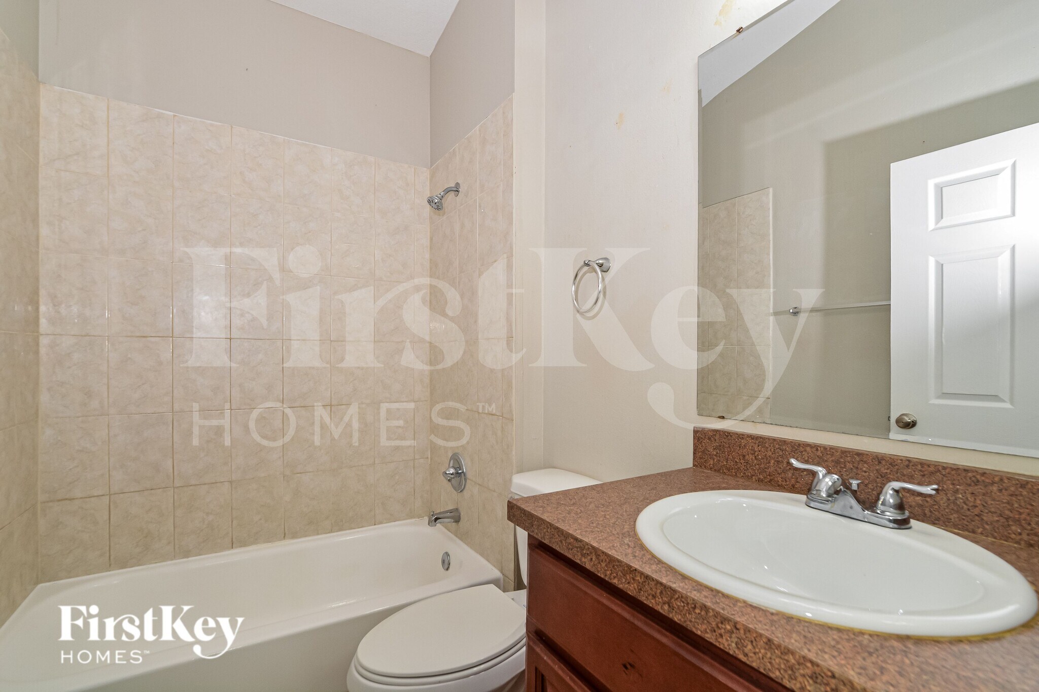 Building Photo - 6551 Viewpoint Ct